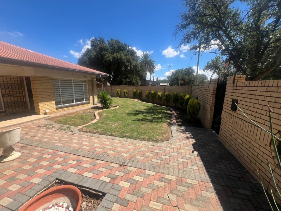 To Let 3 Bedroom Property for Rent in Seemeeupark Free State